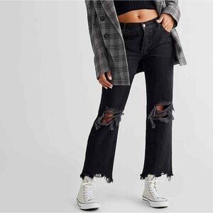 We The Free Free People Distressed Black Raw Hem Straight Cropped Leg Jeans 27
